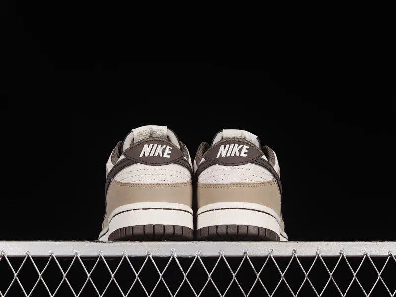 All Categories Nk SB Dunk Series Nk SB Dunk Low Low-top sneakers Otomo Katsuhiro x Nk SB Dunk Low "Steamboy OST" Creative customization collaboration Otomo Katsuhiro co-branded SB low-top sports and leisure sneakers LF0068-002